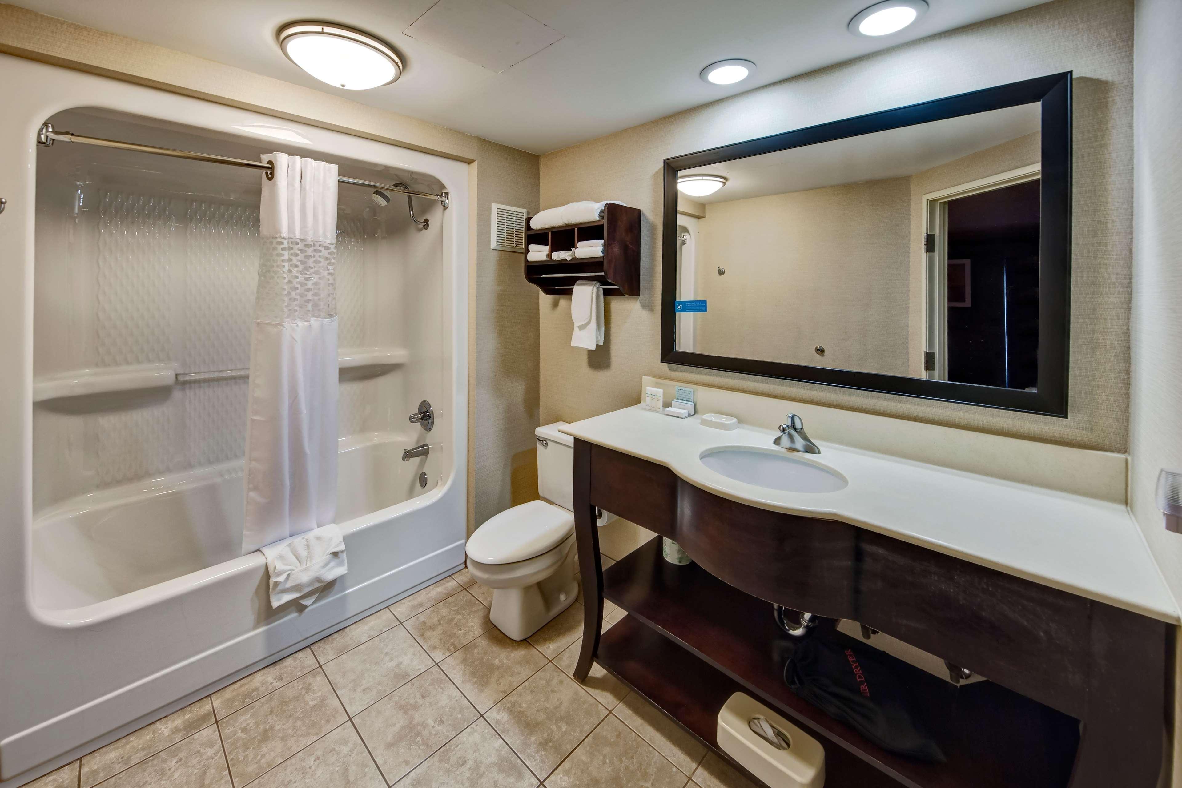 Hampton By Hilton Clarksville