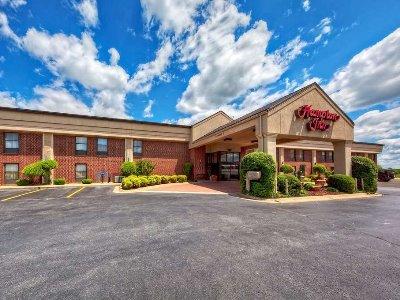 Hampton By Hilton Clarksville
